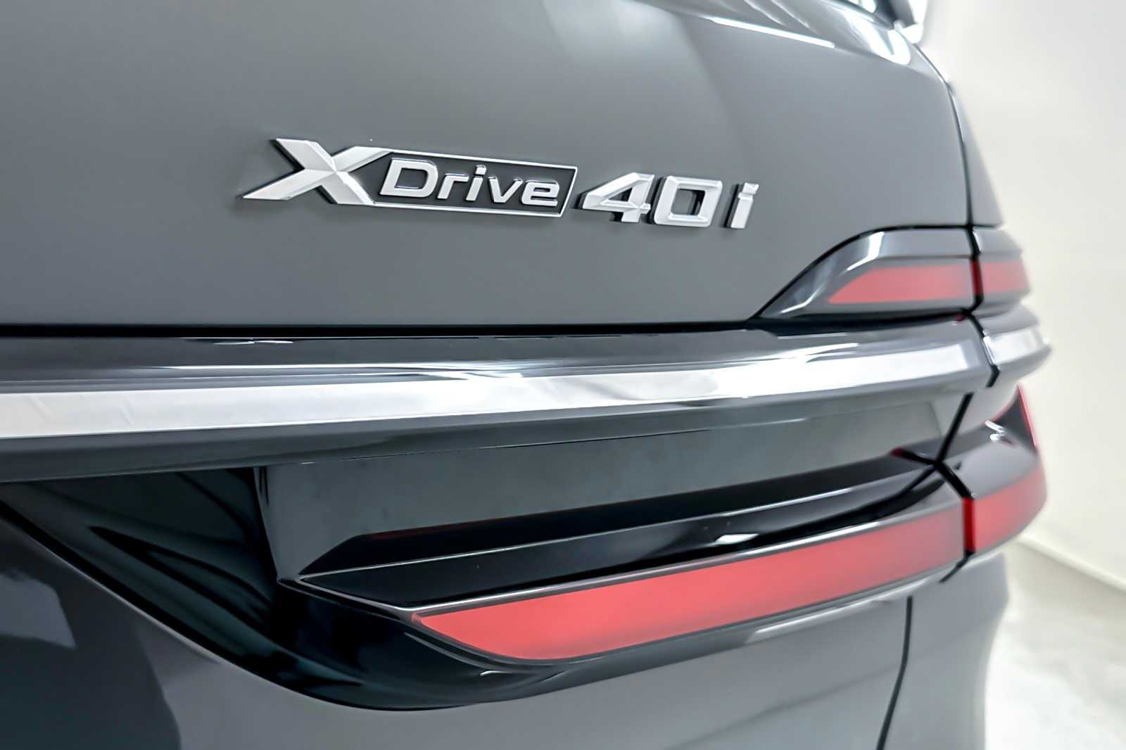 Thumbnail: 2026 BMW X7 - 26