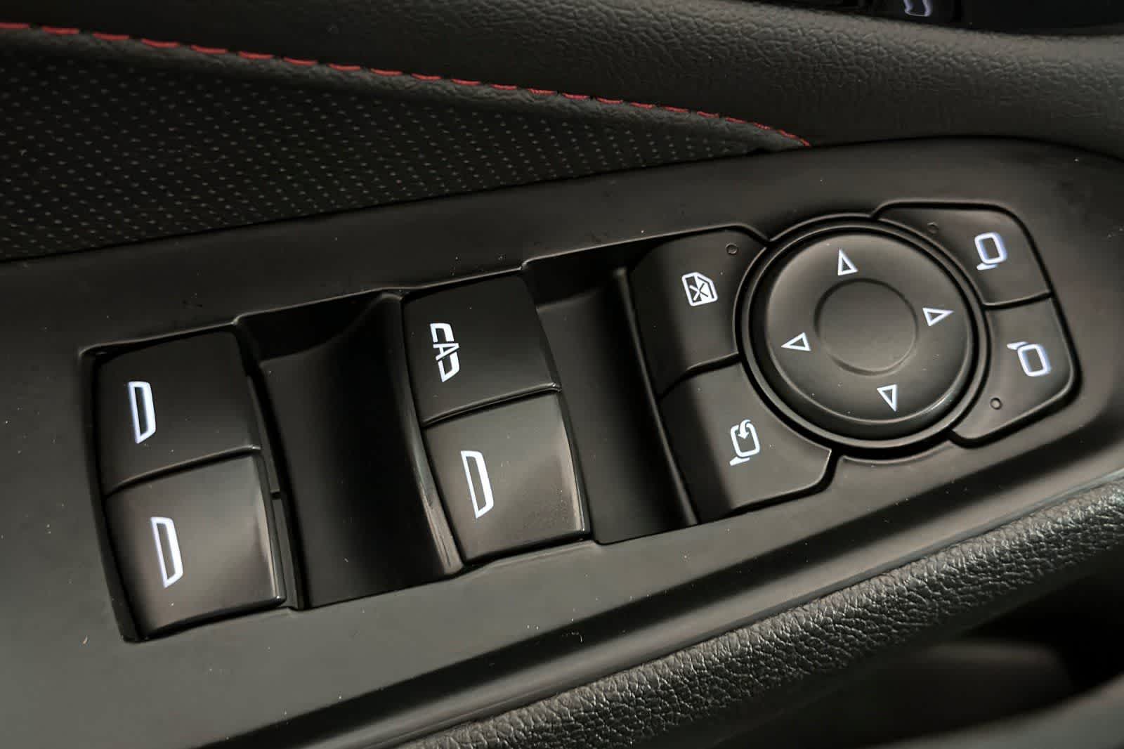 Thumbnail: 2023 Chevrolet Traverse - 13