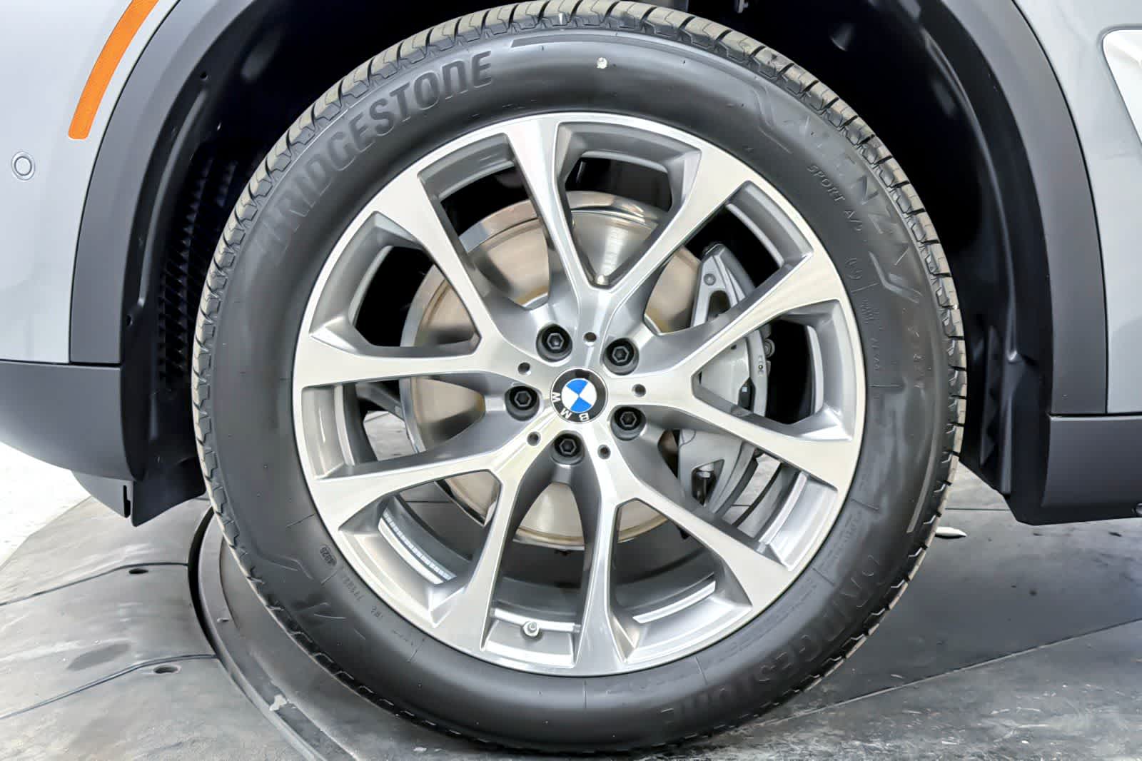 Thumbnail: 2026 BMW X5 - 25
