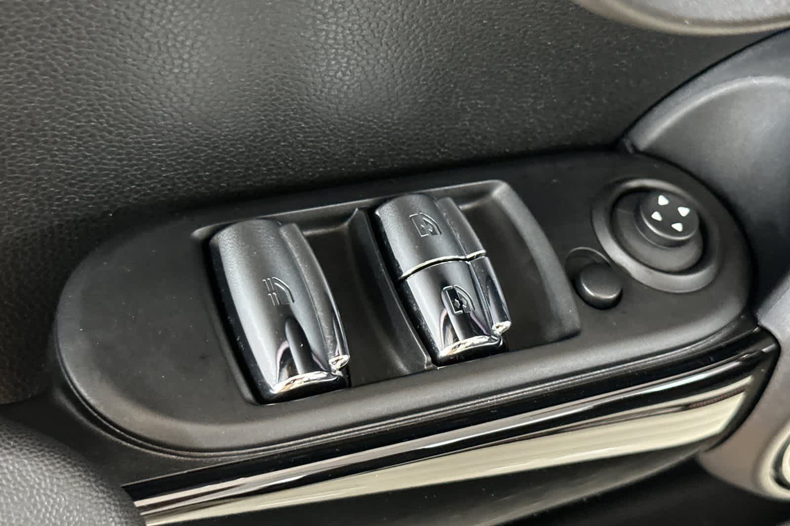 Thumbnail: 2022 MINI Cooper Convertible - 16