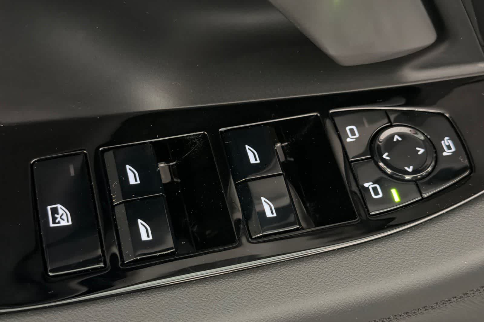 Thumbnail: 2026 BMW 5 Series - 13