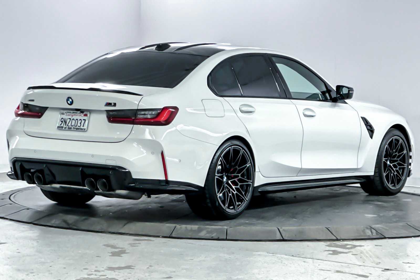 Thumbnail: 2024 BMW M3 - 2