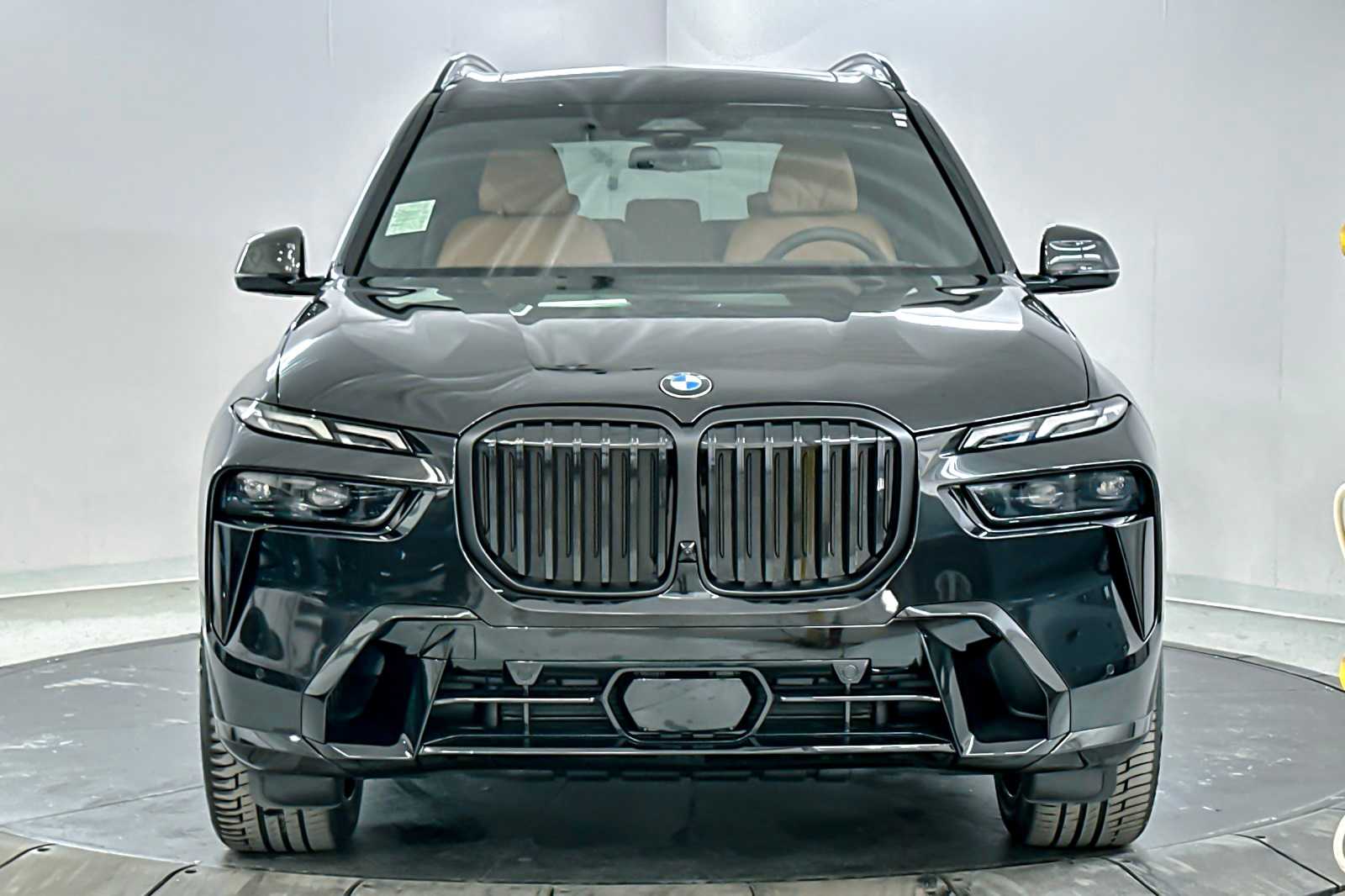 Thumbnail: 2026 BMW X7 - 10