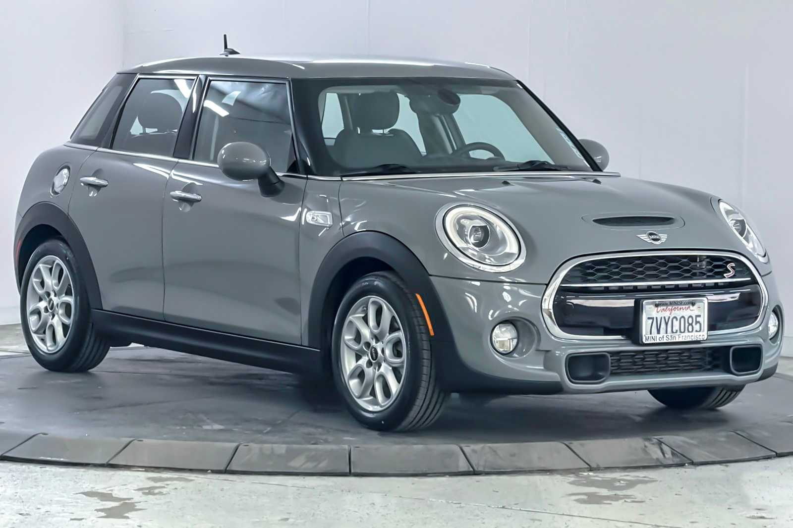 Thumbnail: 2016 MINI Cooper Hardtop - 9