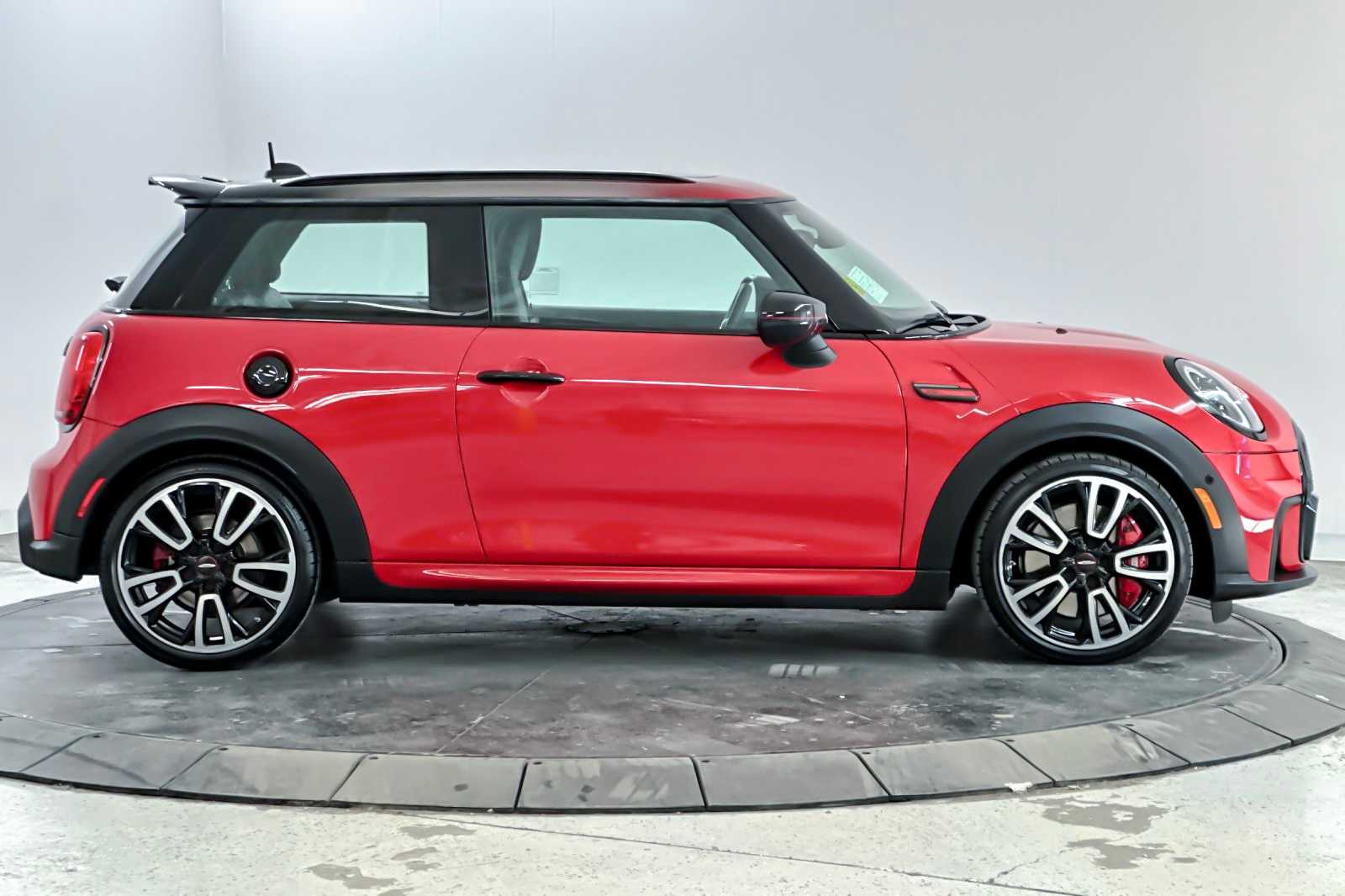 Thumbnail: 2023 MINI Cooper Hardtop - 8