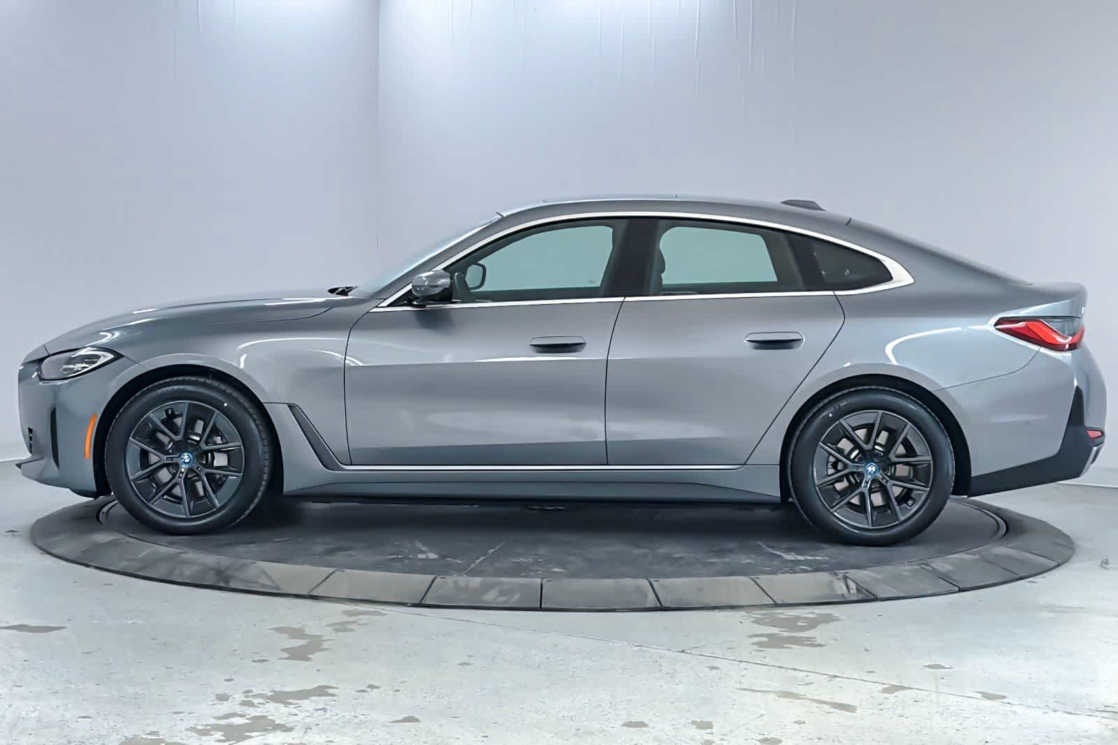 Thumbnail: 2023 BMW i4 - 5