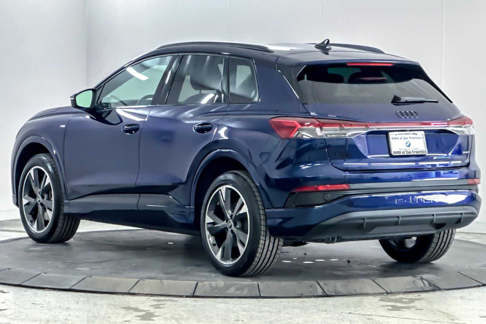 Thumbnail: 2024 Audi Q4 e-tron - 6