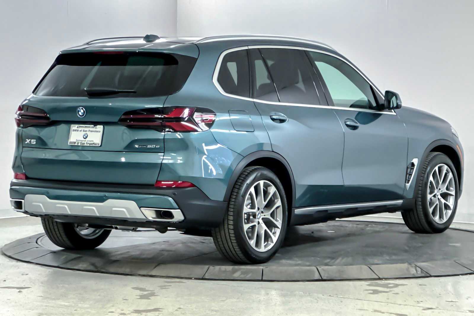Thumbnail: 2026 BMW X5 - 2