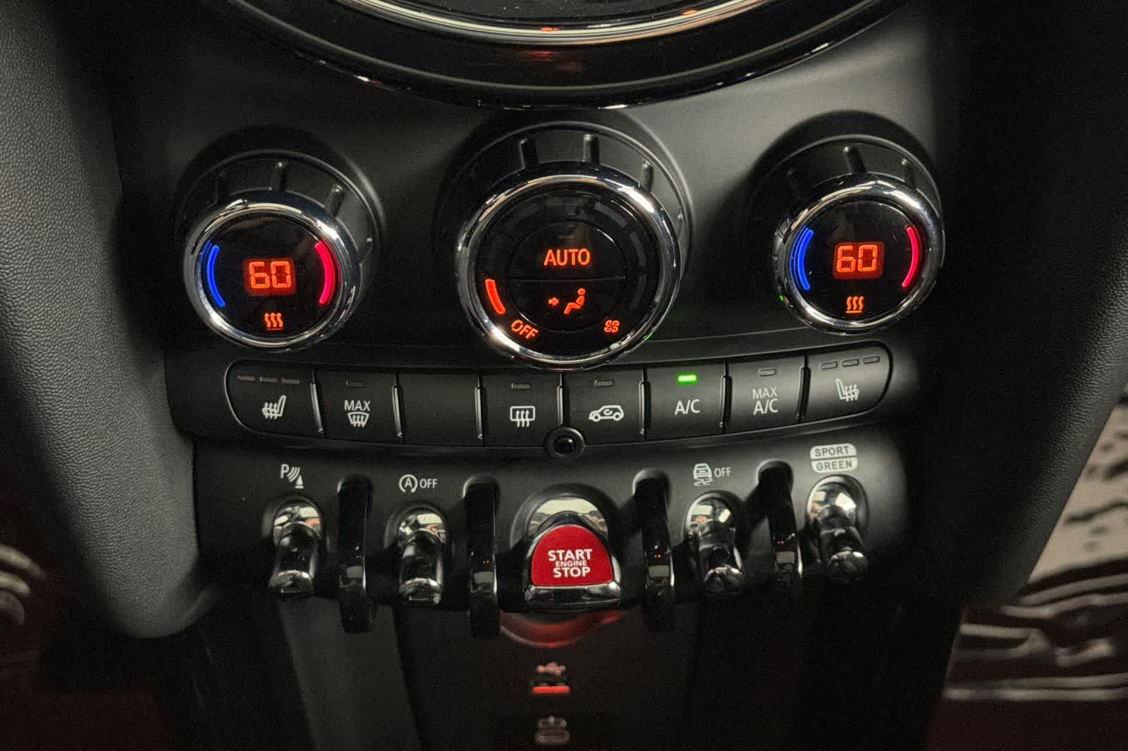 Thumbnail: 2023 MINI Cooper Hardtop - 21