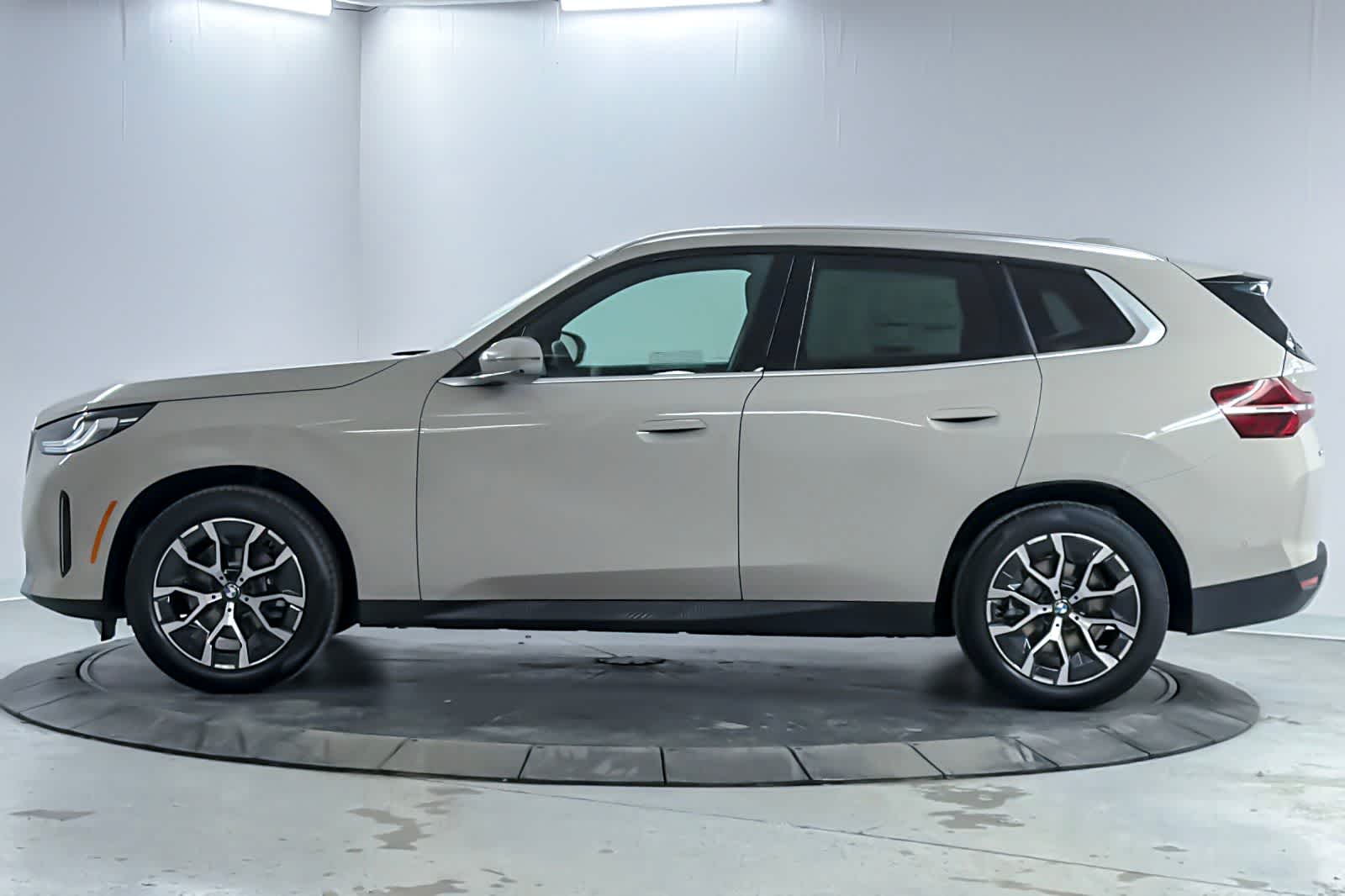 Thumbnail: 2026 BMW X3 - 5