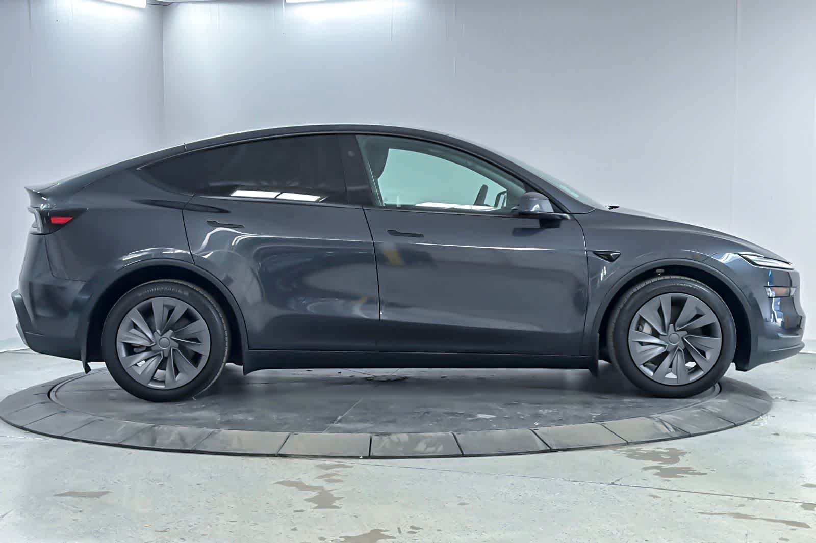 Thumbnail: 2026 Tesla Model Y - 8