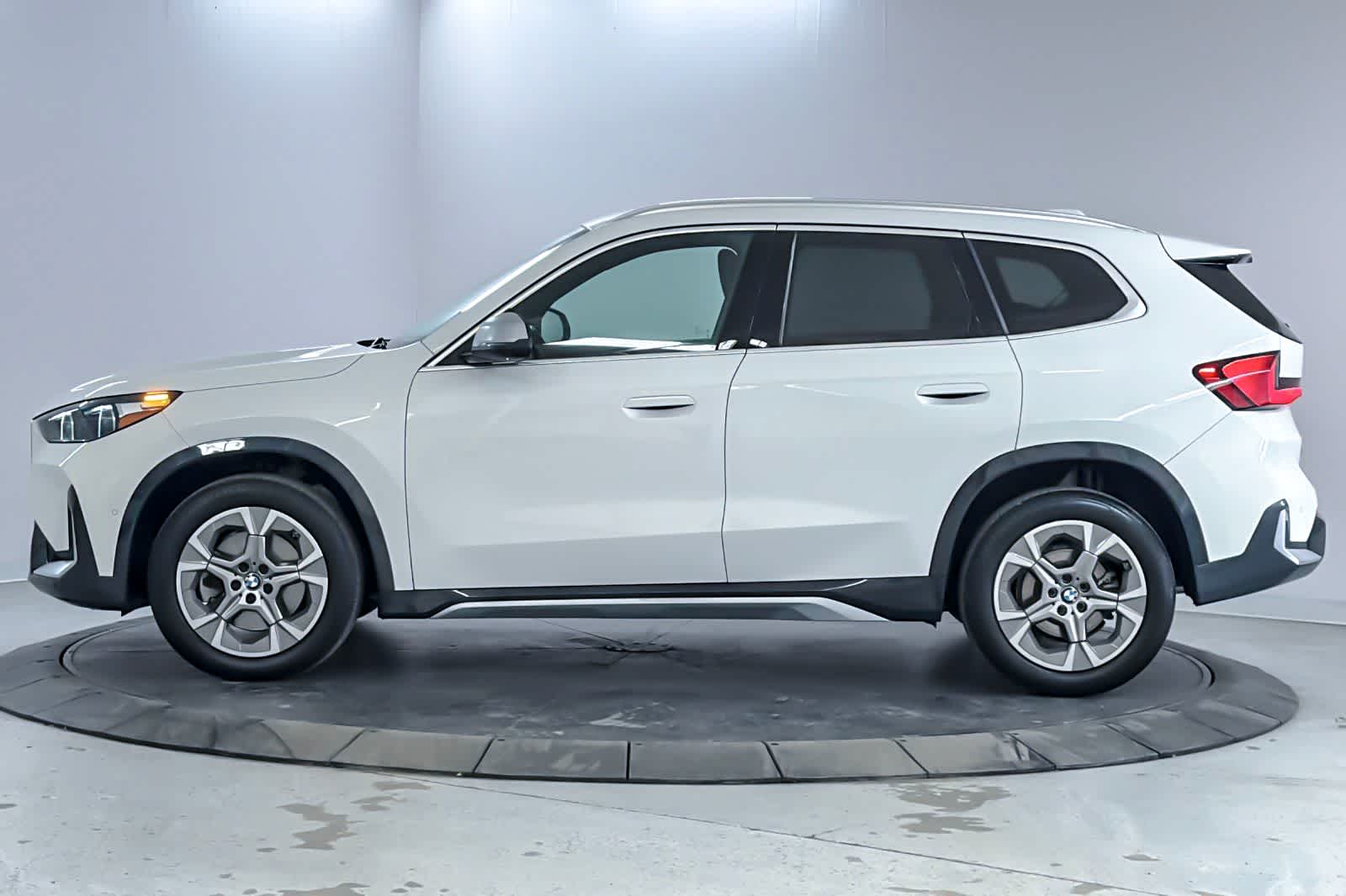 Thumbnail: 2023 BMW X1 - 4
