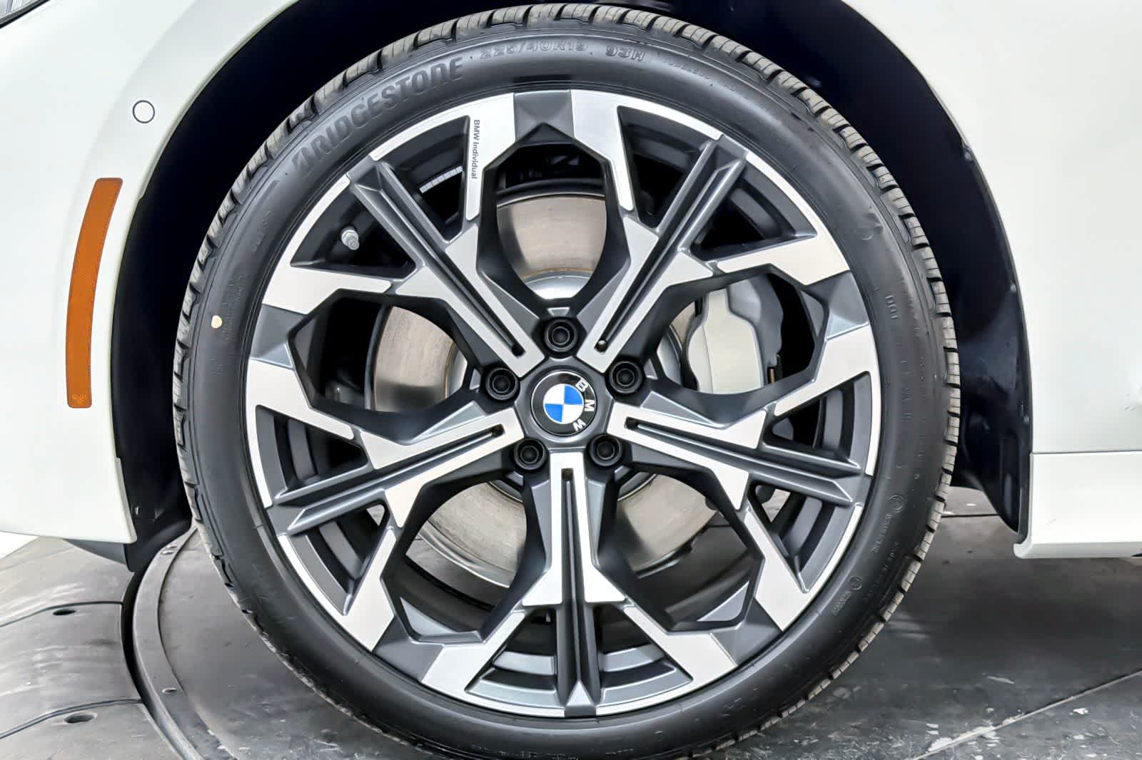 Thumbnail: 2026 BMW 3 Series - 24