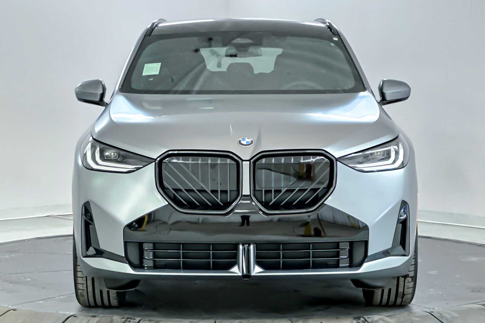 Thumbnail: 2025 BMW X3 - 10