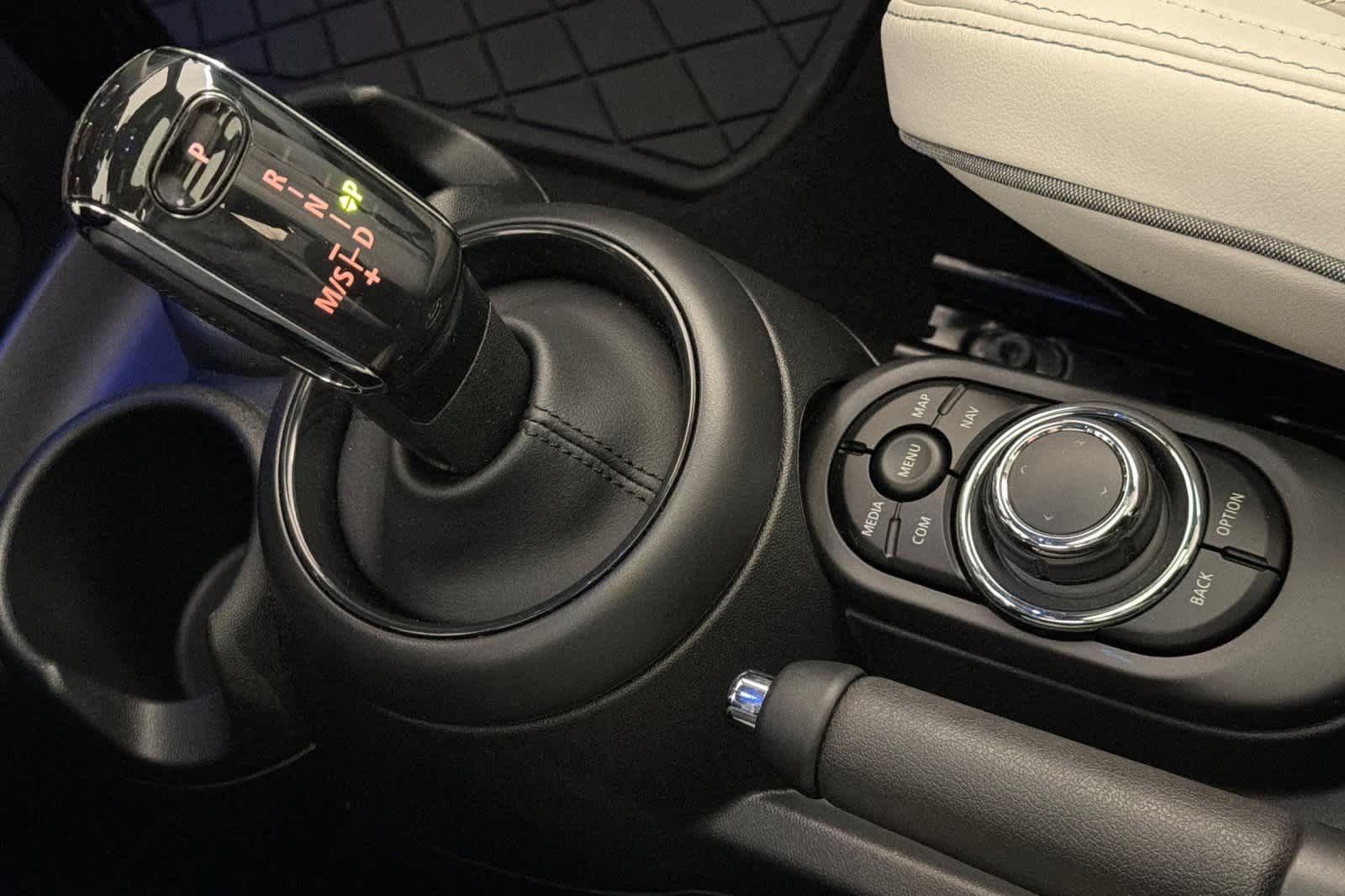 Thumbnail: 2023 MINI Cooper Hardtop - 22