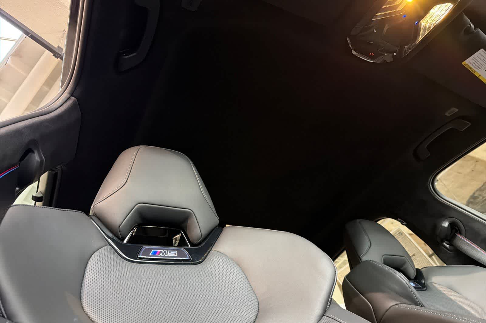 Thumbnail: 2026 BMW M5 - 16