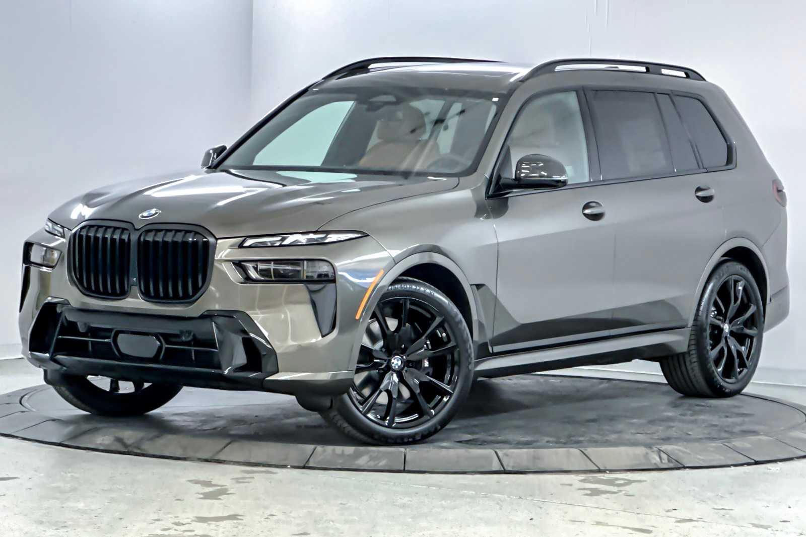 Thumbnail: 2026 BMW X7 - 1