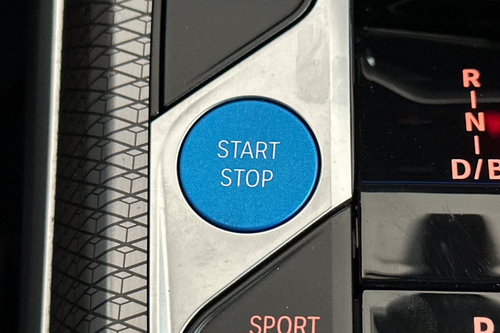 Thumbnail: 2025 BMW i4 - 22