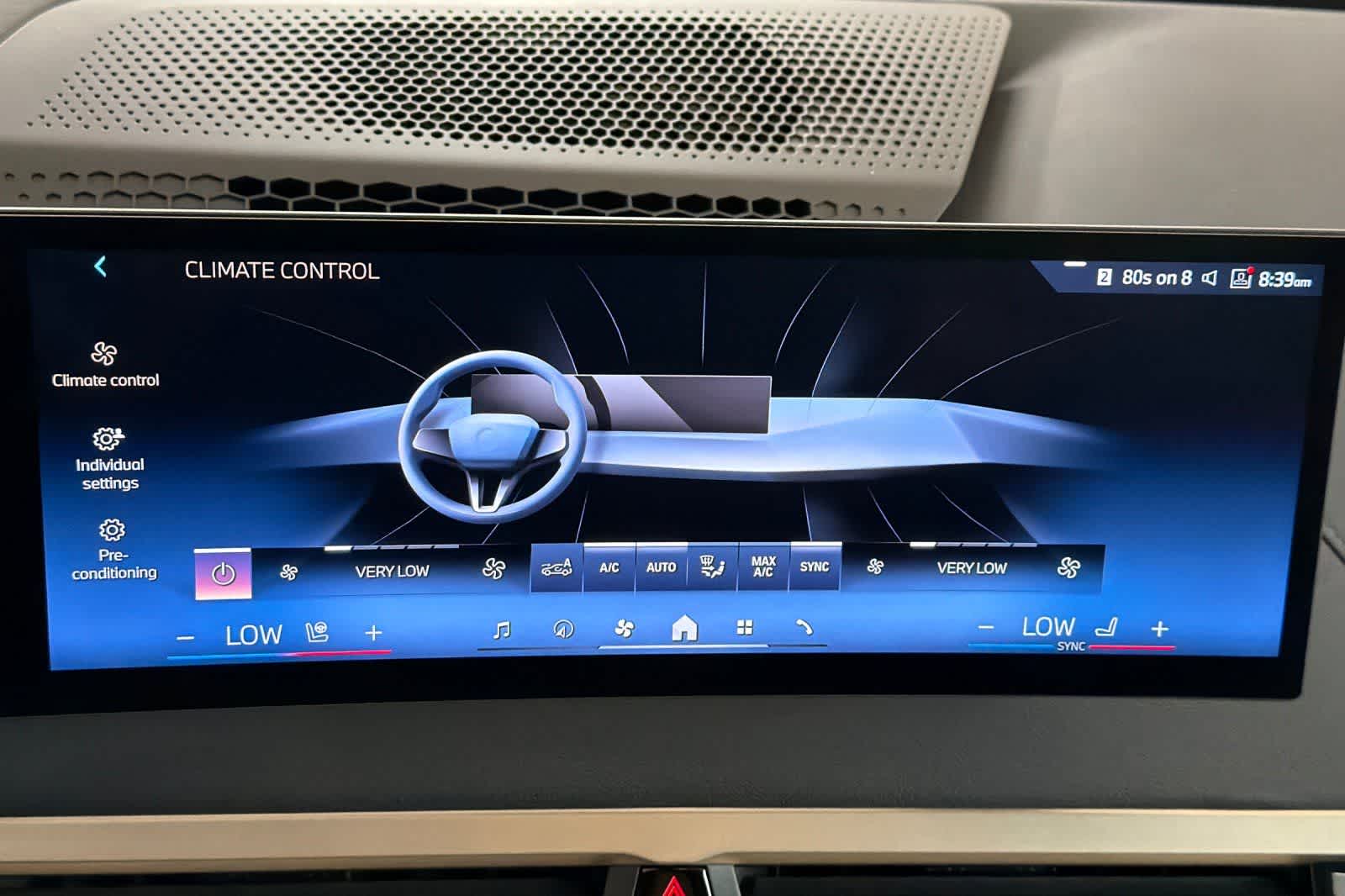 Thumbnail: 2024 BMW iX - 20
