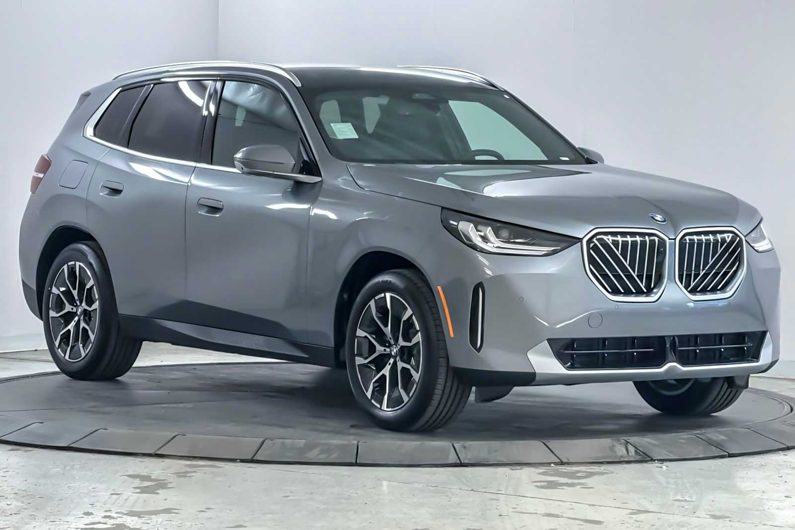 Thumbnail: 2026 BMW X3 - 9