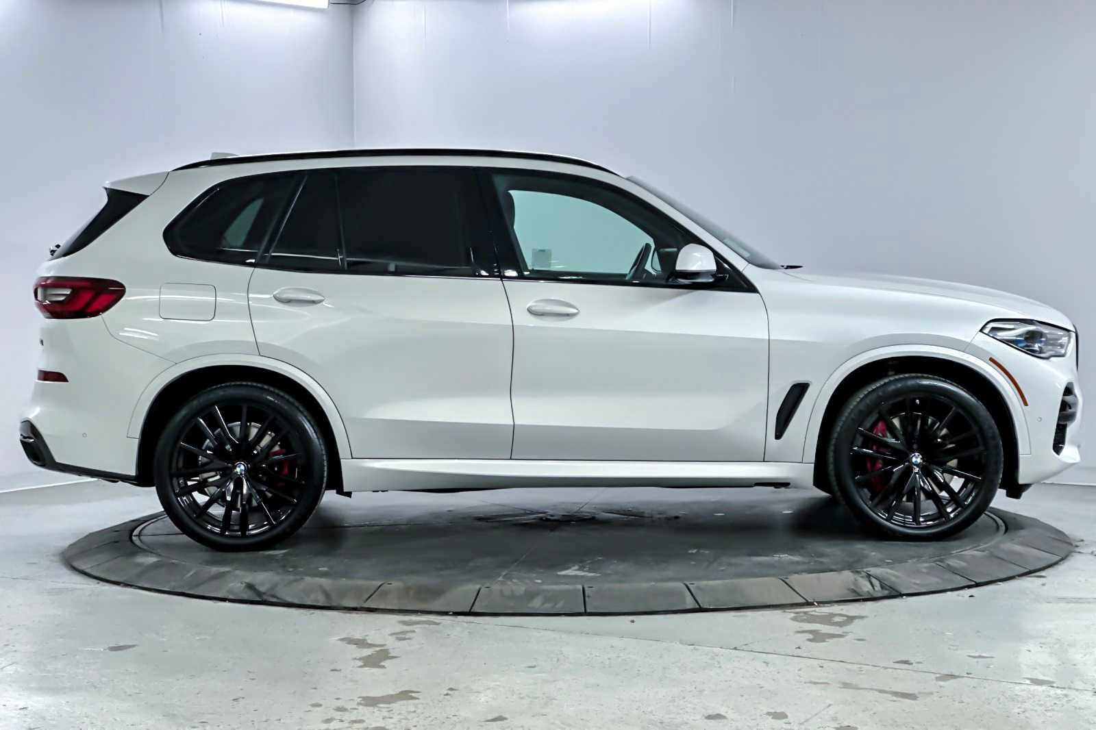 Thumbnail: 2022 BMW X5 - 8