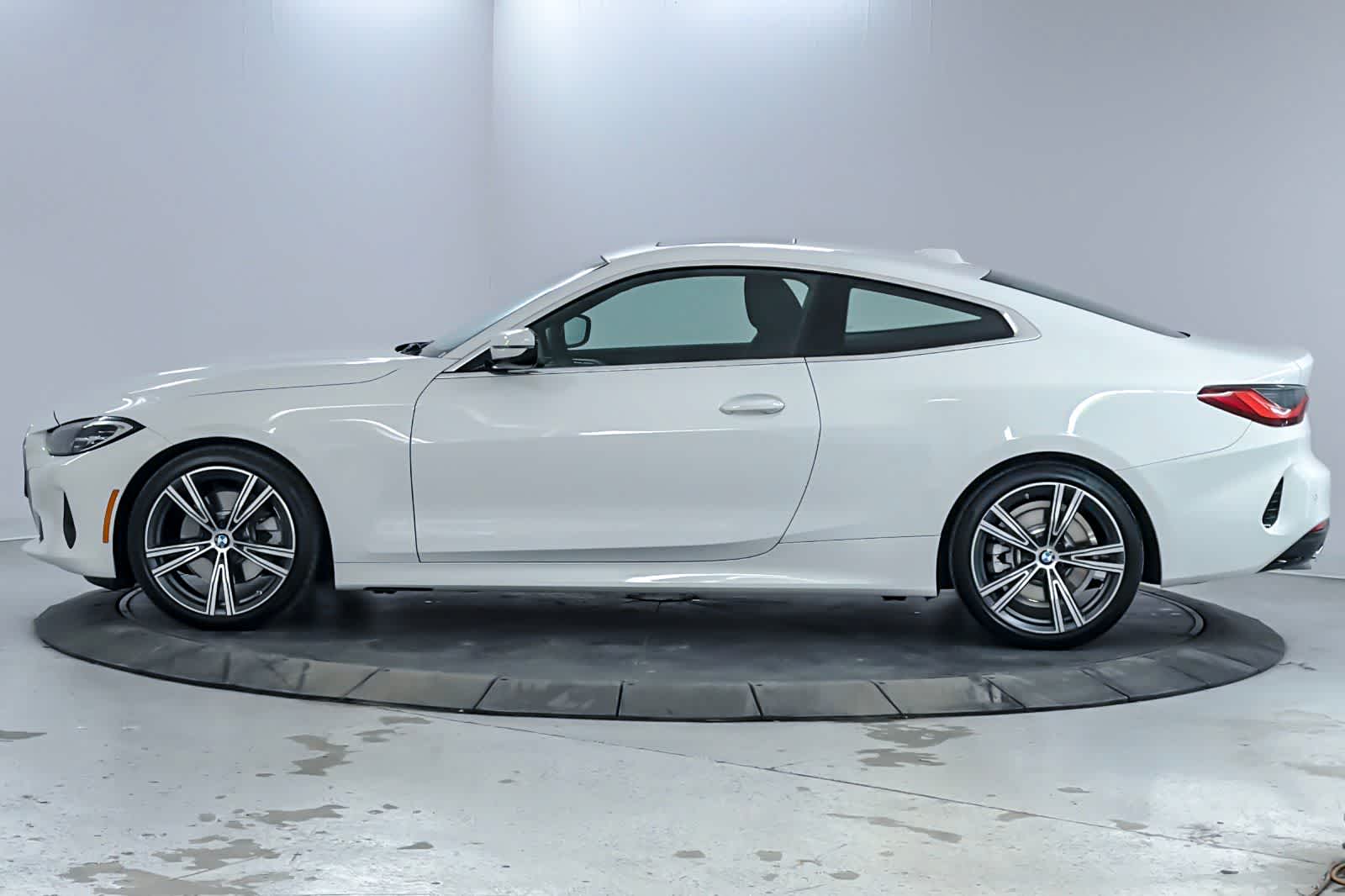 Thumbnail: 2024 BMW 4 Series - 4