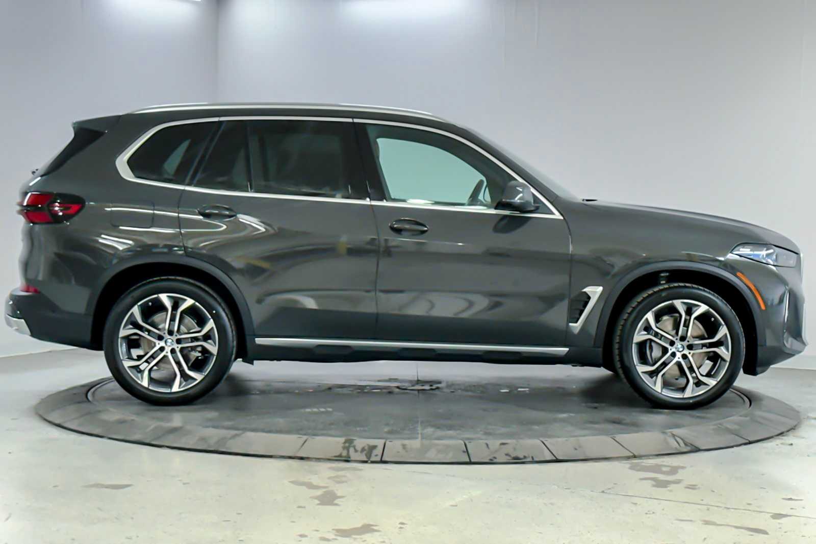 Thumbnail: 2026 BMW X5 - 8