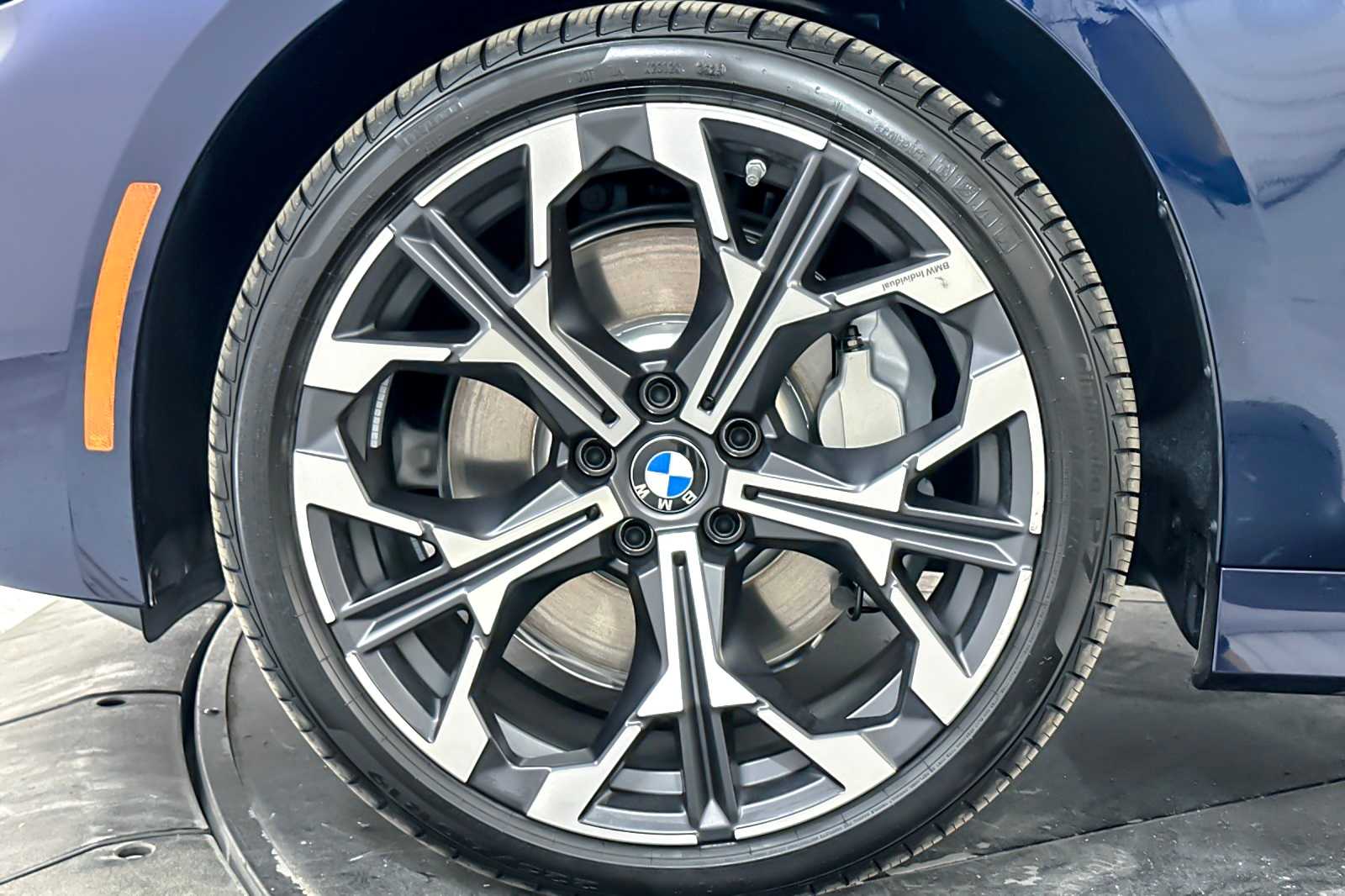 Thumbnail: 2026 BMW 3 Series - 24