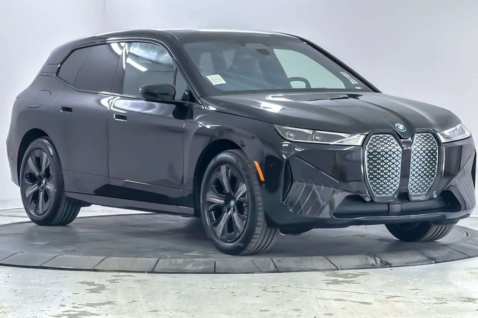 Thumbnail: 2024 BMW iX - 9