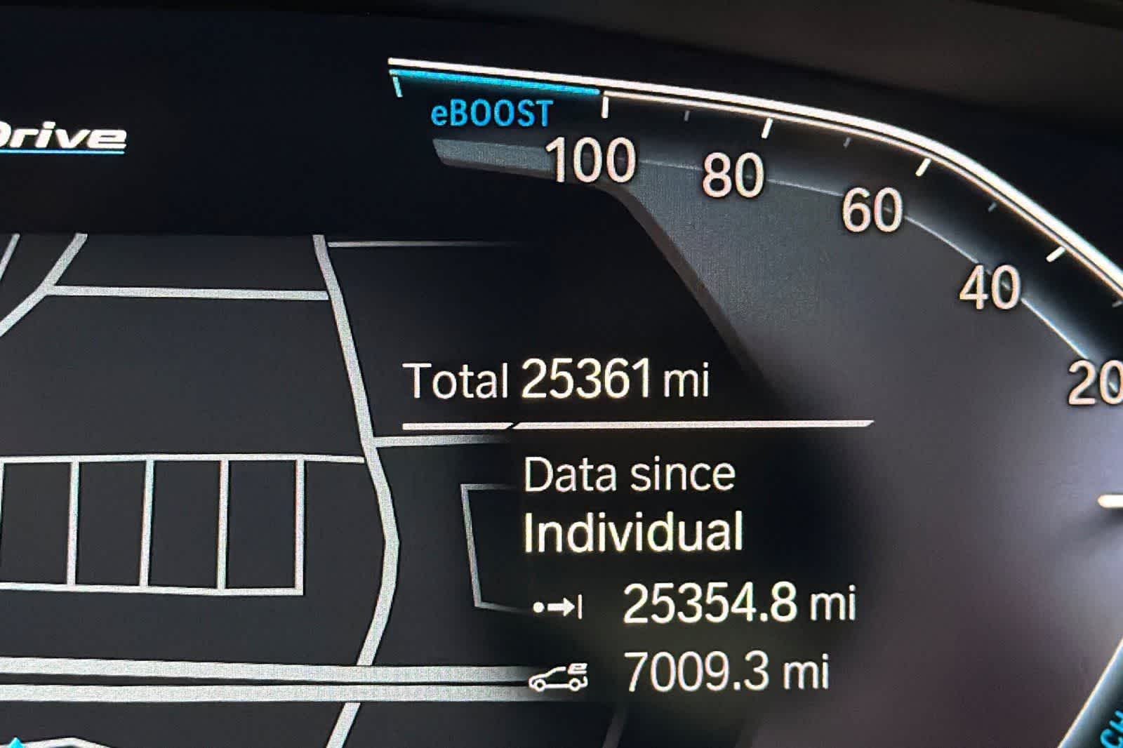 Thumbnail: 2023 BMW 5 Series - 25