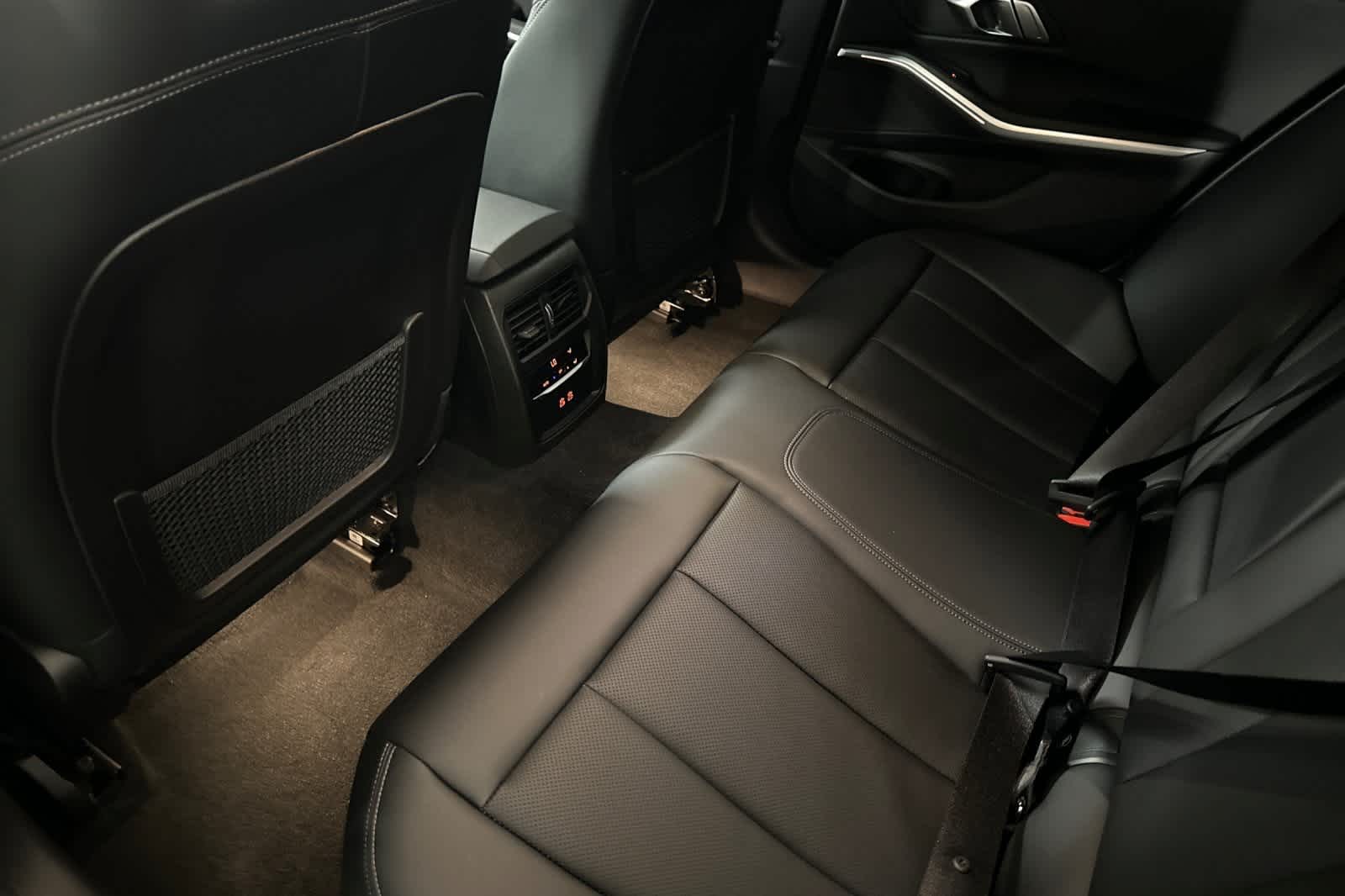 Thumbnail: 2023 BMW 3 Series - 4