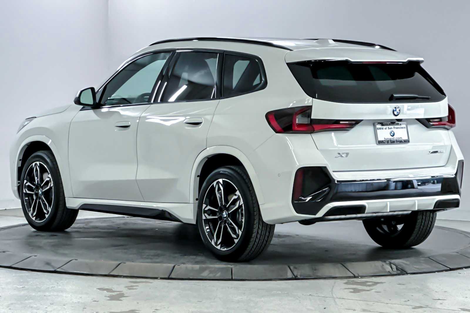 Thumbnail: 2026 BMW X1 - 6