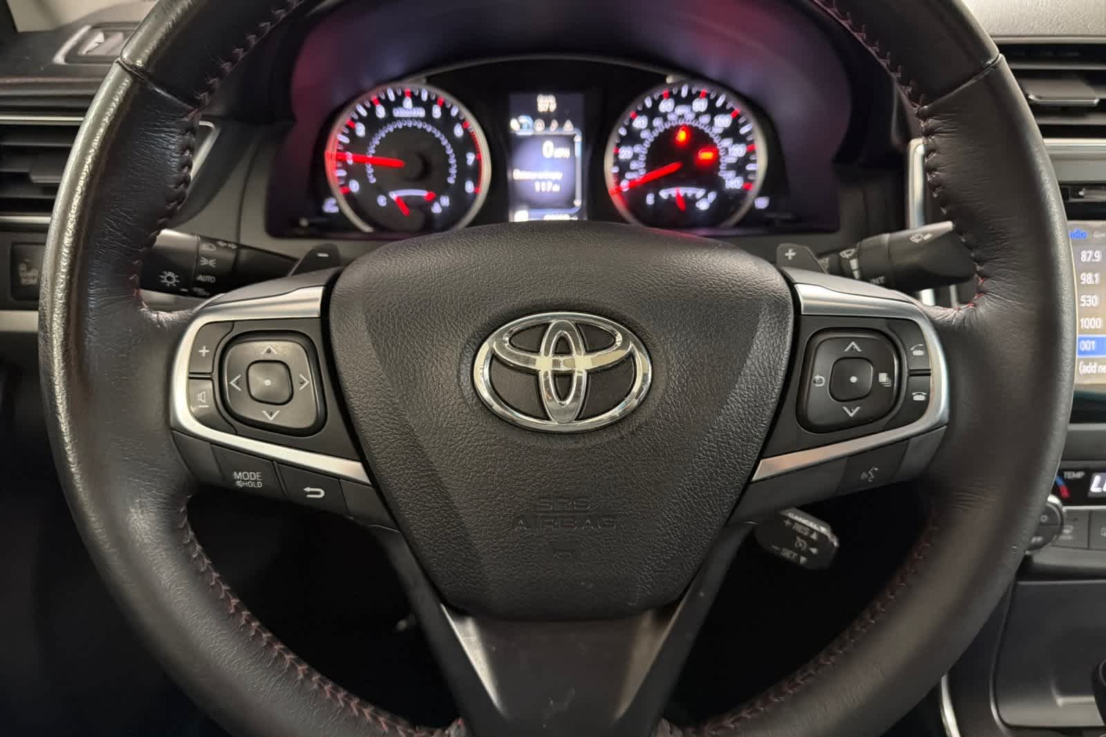 Thumbnail: 2016 Toyota Camry - 22