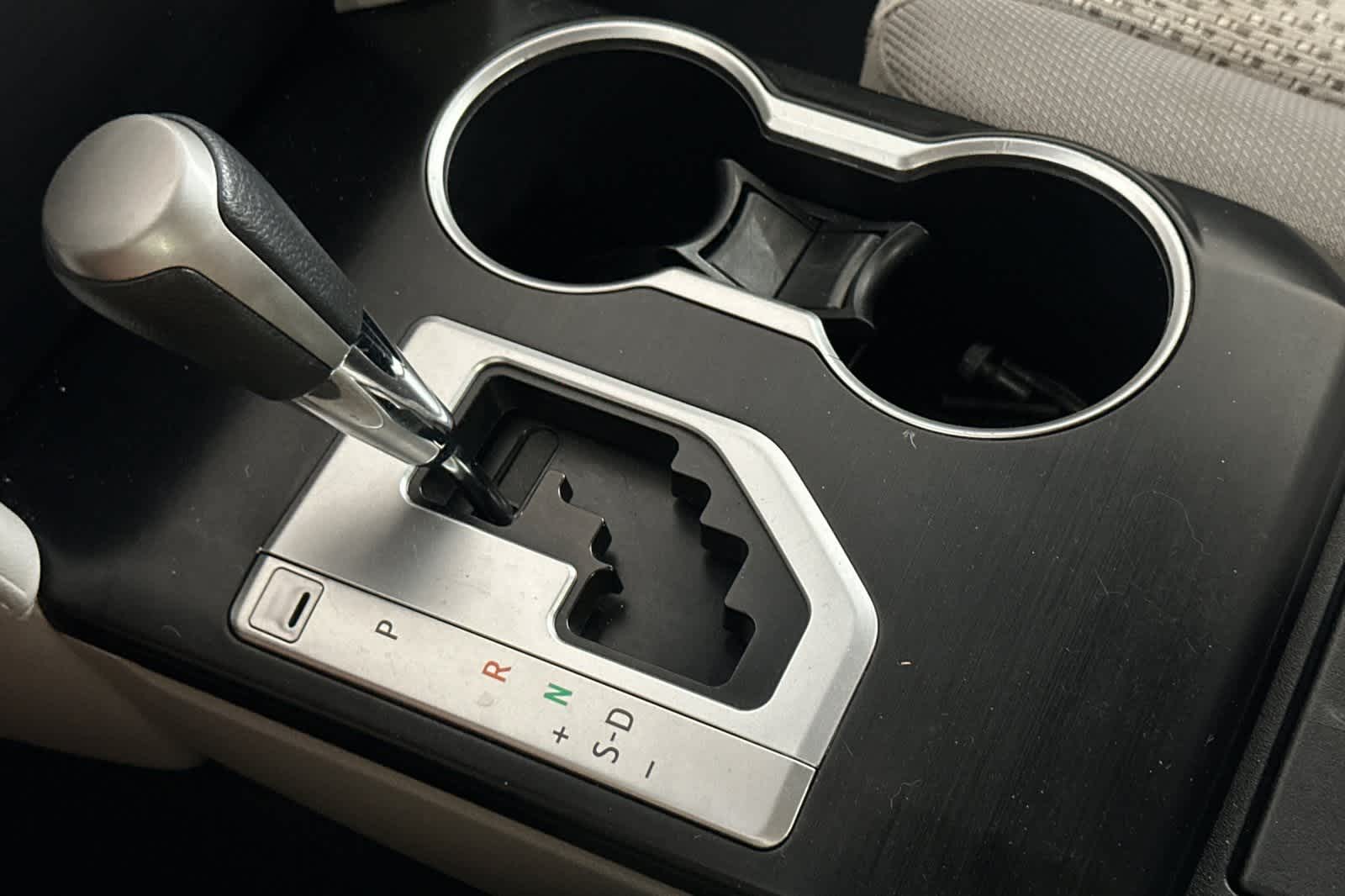 Thumbnail: 2013 Toyota Camry - 19