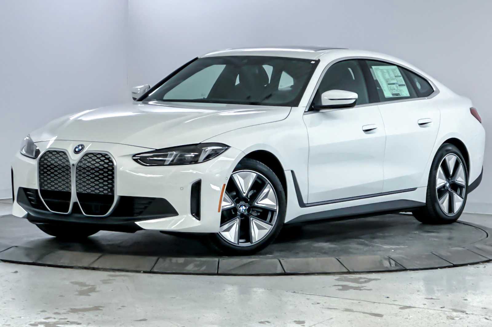 Thumbnail: 2025 BMW i4 - 1