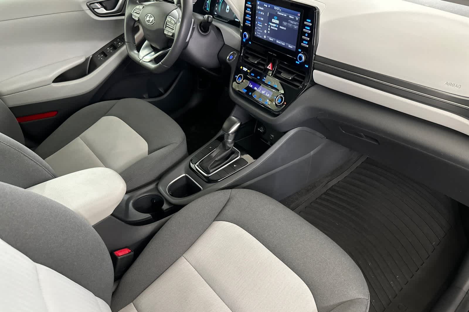 Thumbnail: 2020 Hyundai Ioniq - 16