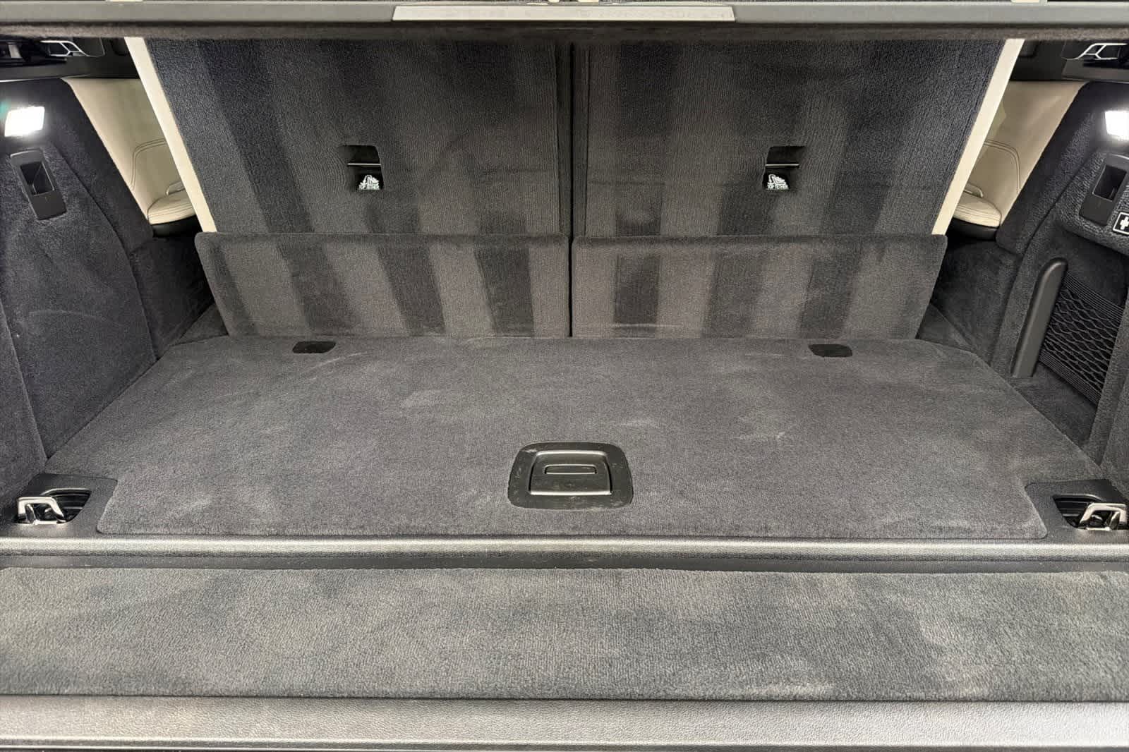 Thumbnail: 2026 BMW X7 - 15