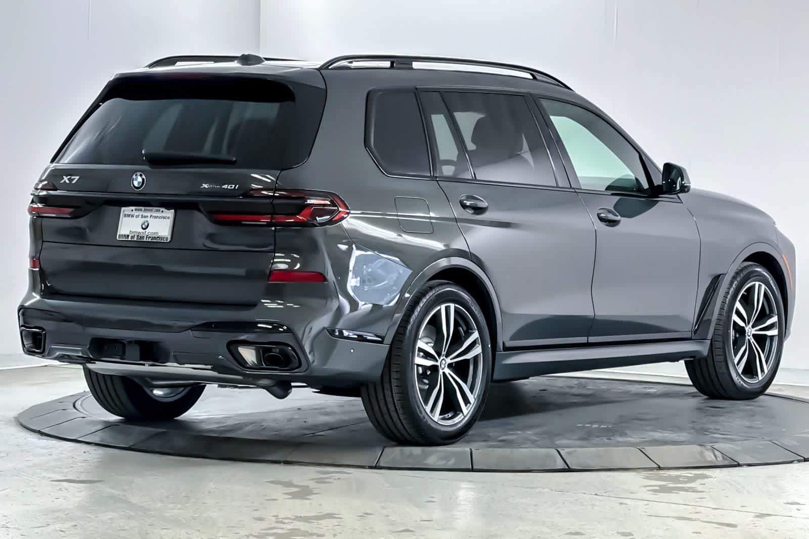 Thumbnail: 2027 BMW X7 - 2