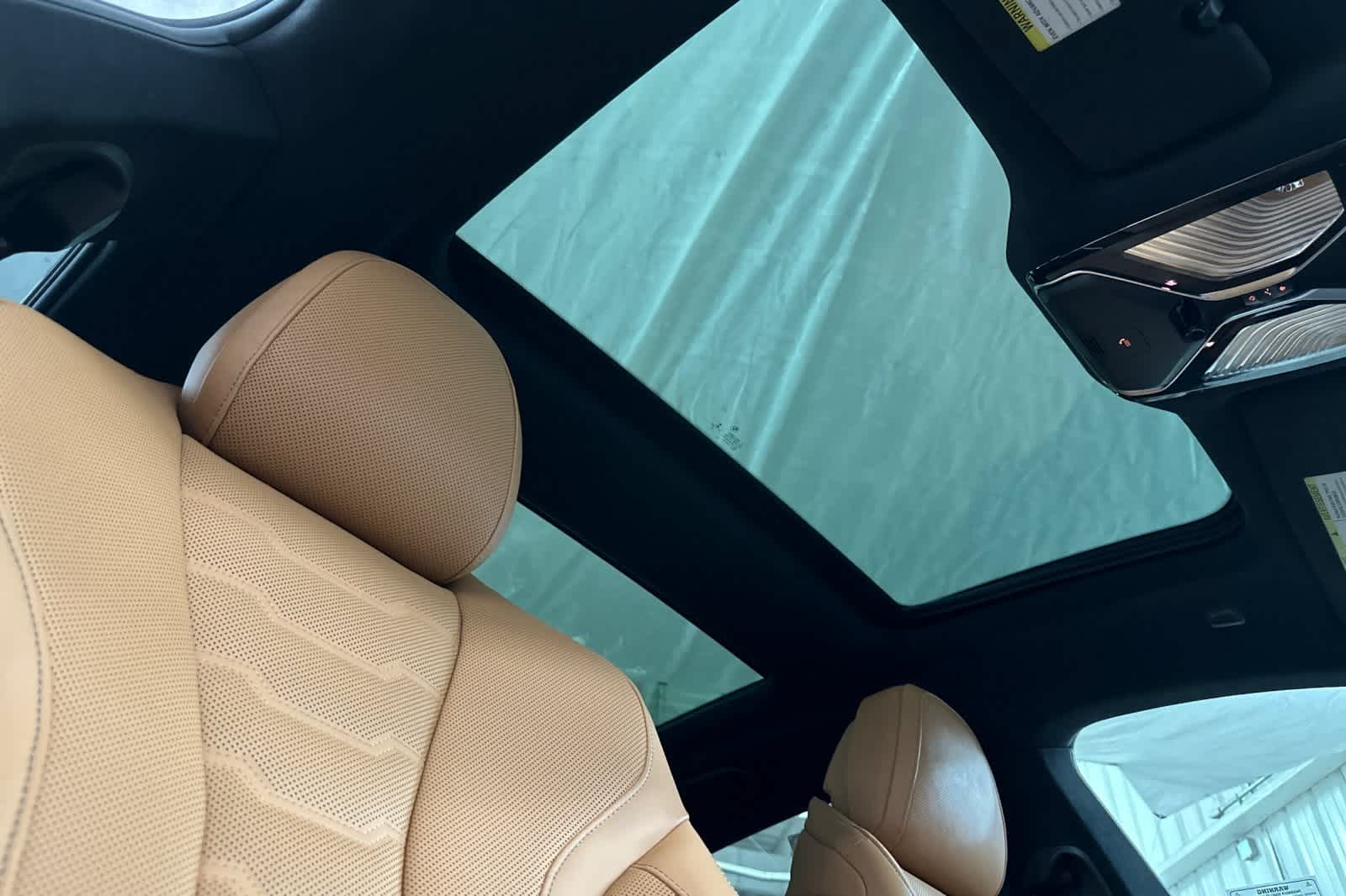 Thumbnail: 2022 BMW 8 Series - 16
