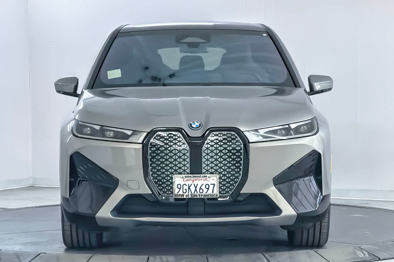 Thumbnail: 2023 BMW iX - 10