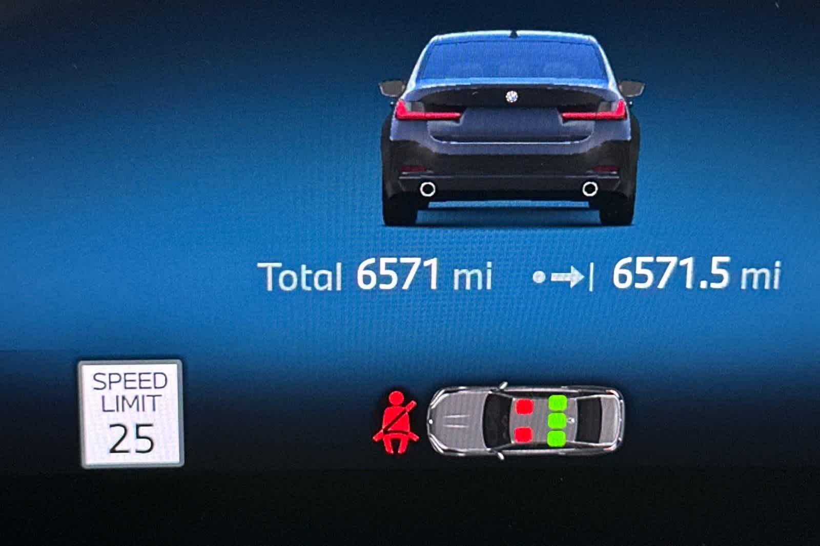 Thumbnail: 2025 BMW 3 Series - 25