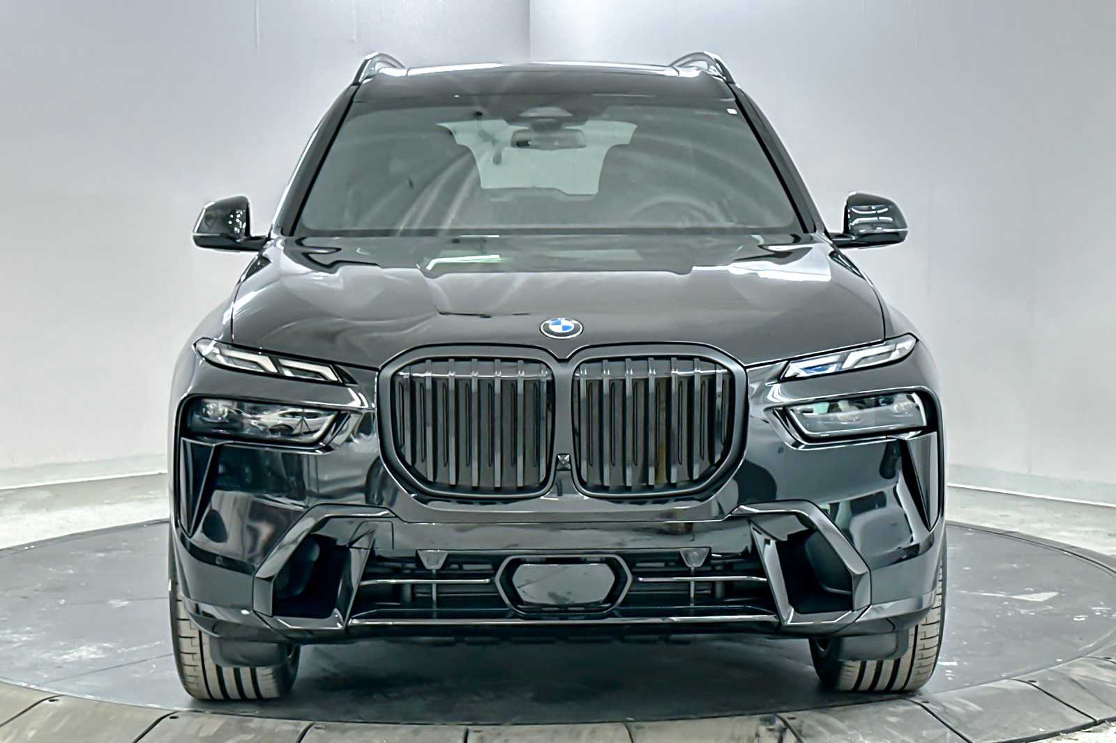 Thumbnail: 2026 BMW X7 - 10