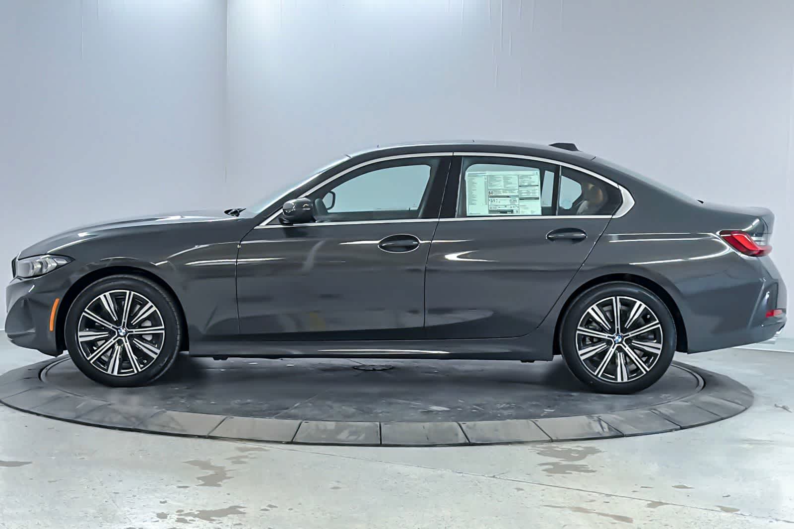 Thumbnail: 2026 BMW 3 Series - 5