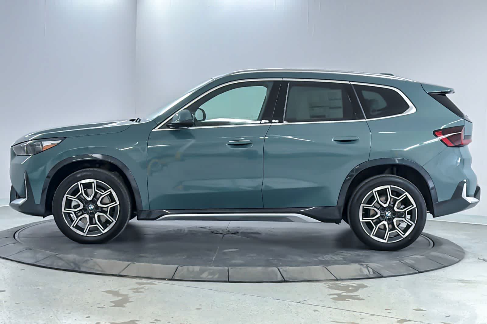 Thumbnail: 2026 BMW X1 - 5