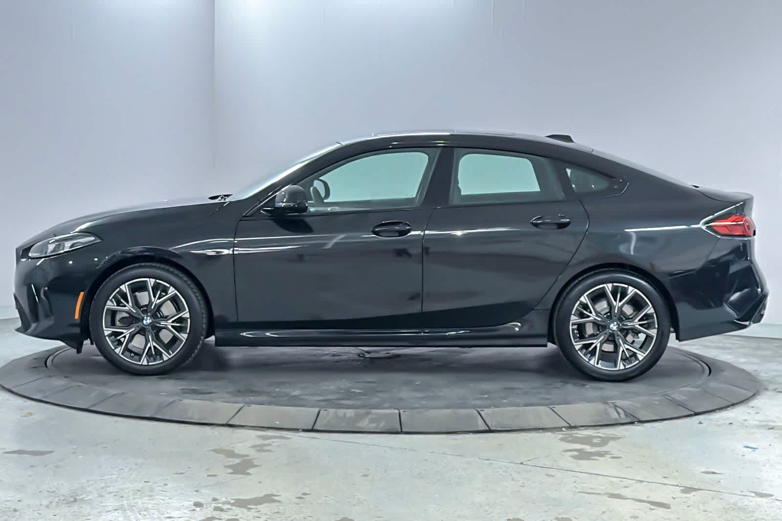 Thumbnail: 2025 BMW 2 Series - 5