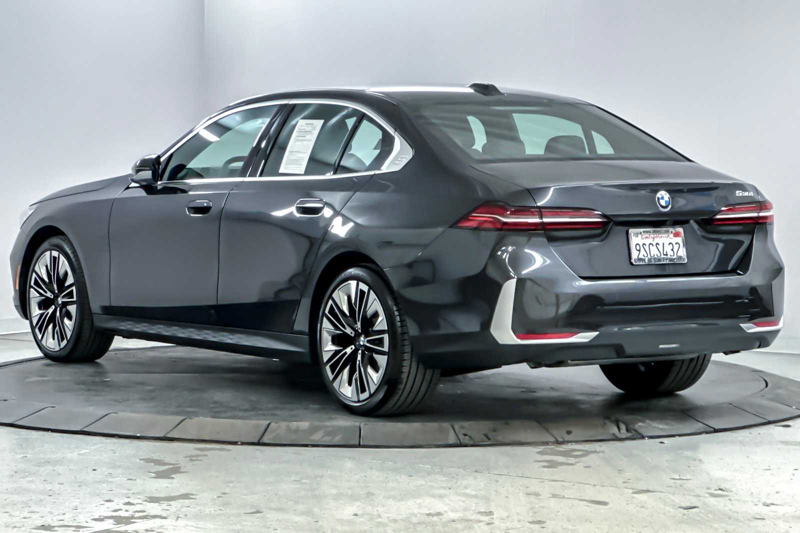 Thumbnail: 2025 BMW 5 Series - 6