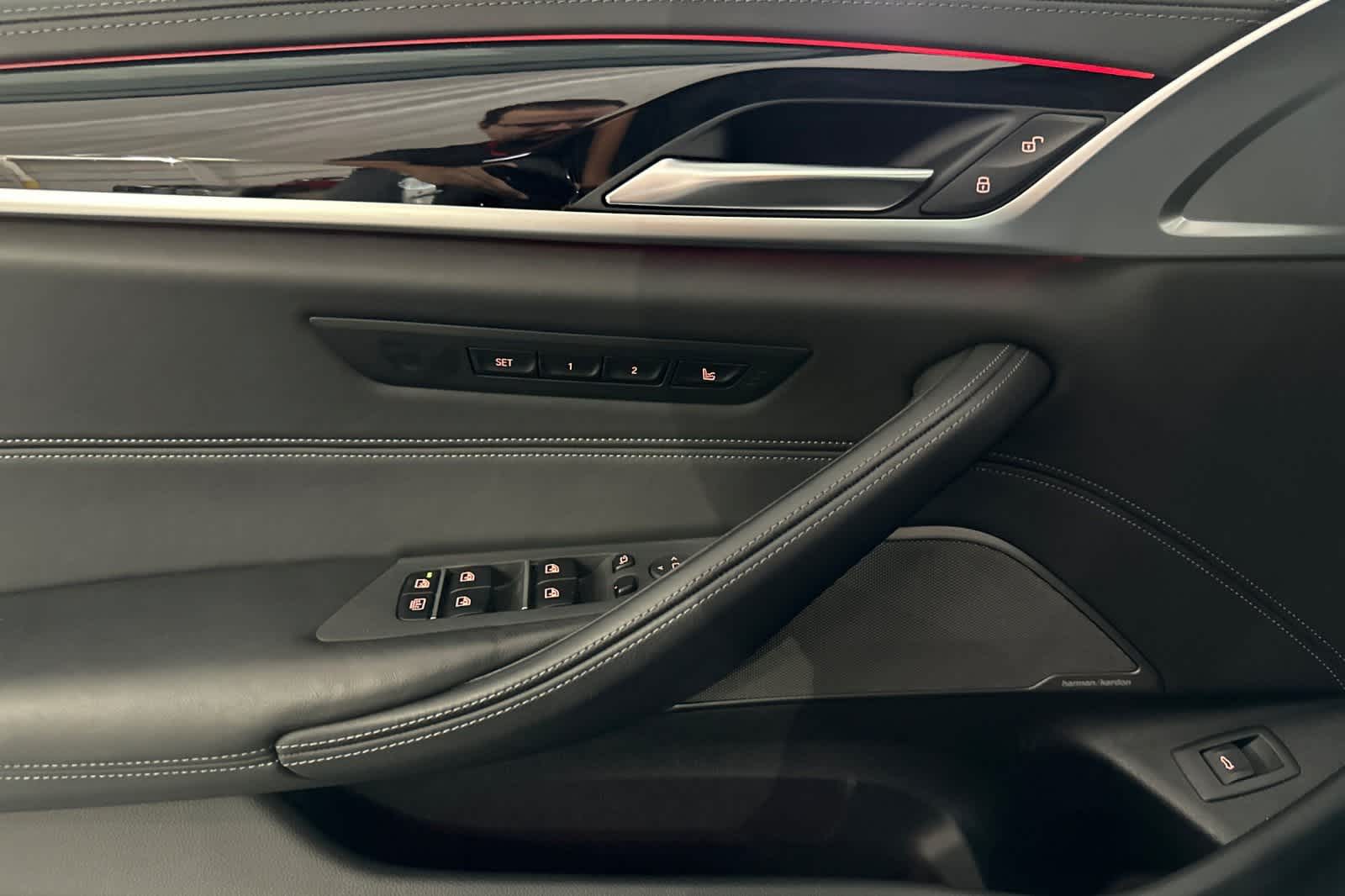 Thumbnail: 2023 BMW M5 - 12