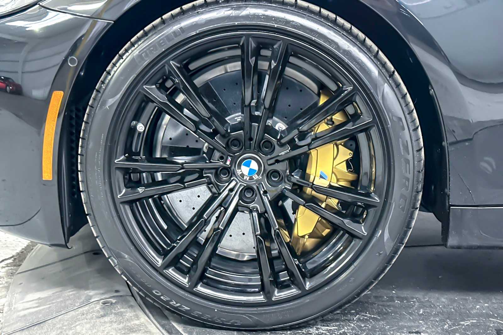 Thumbnail: 2023 BMW M5 - 26