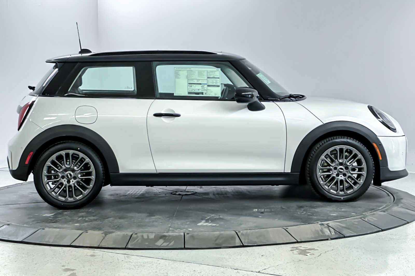 2025 MINI Cooper Hardtop 2 Door 8