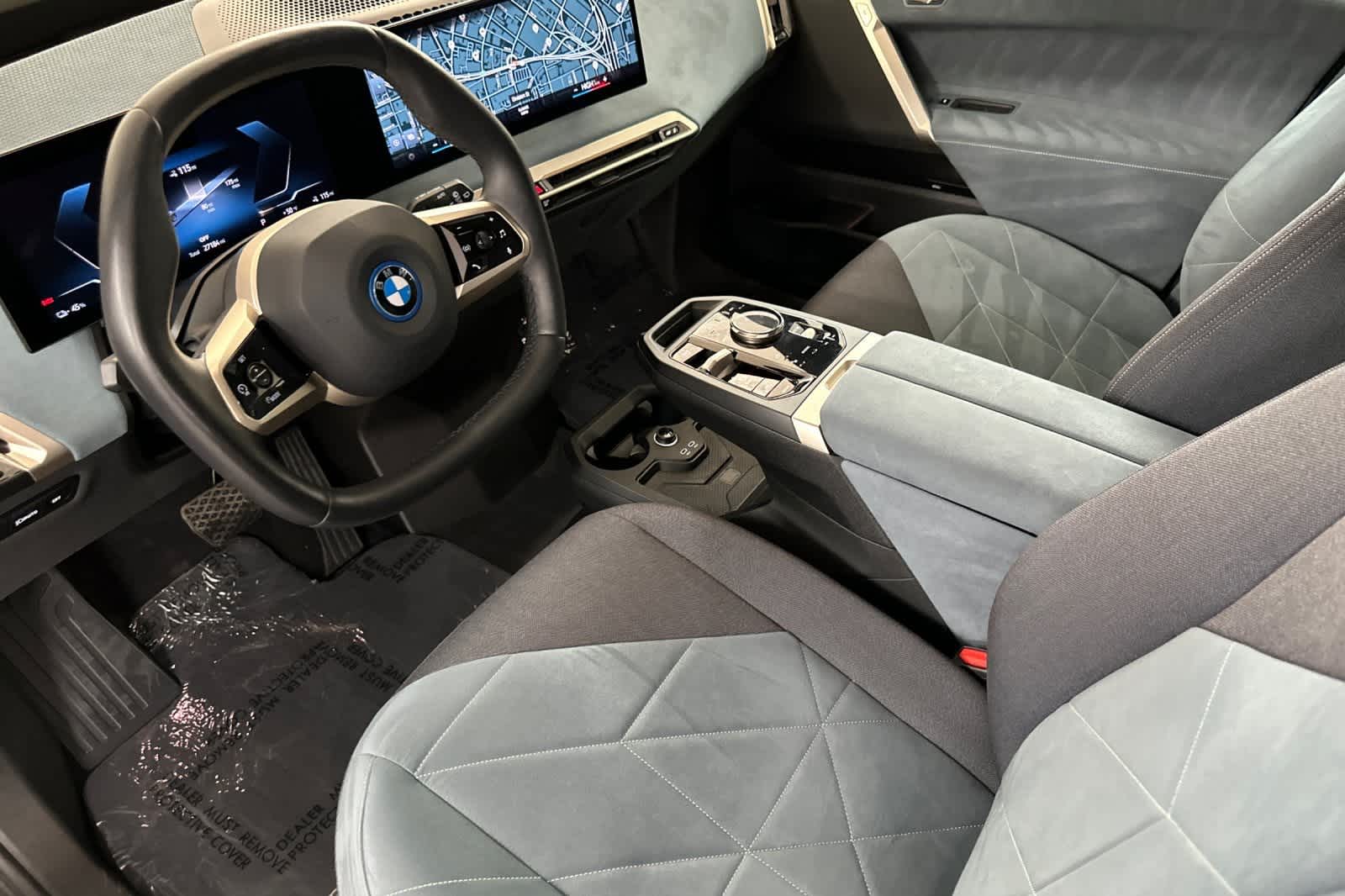 Thumbnail: 2023 BMW iX - 11